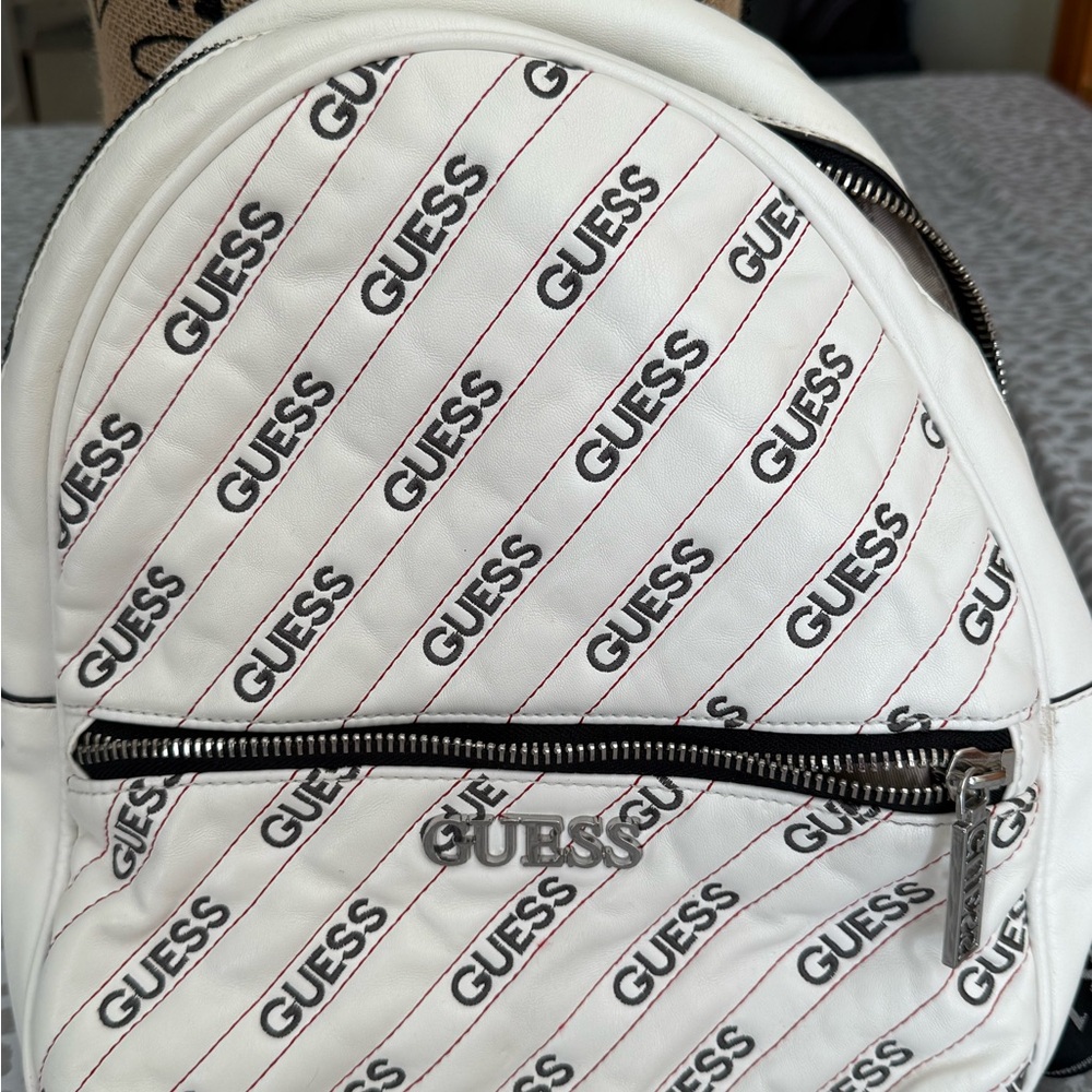 Guess White and Black Travel Bag